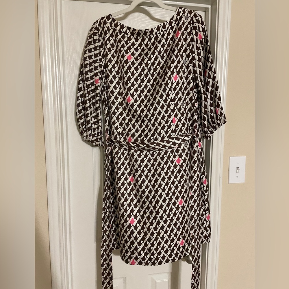 Lilly Pulitzer Shift Dress - Picture 5 of 6